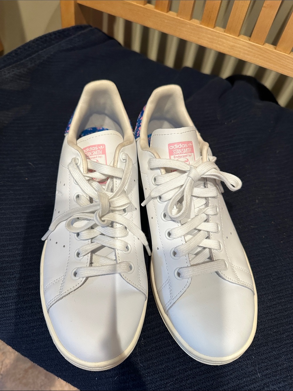 Women’s US 9 Stan Smith Adidas